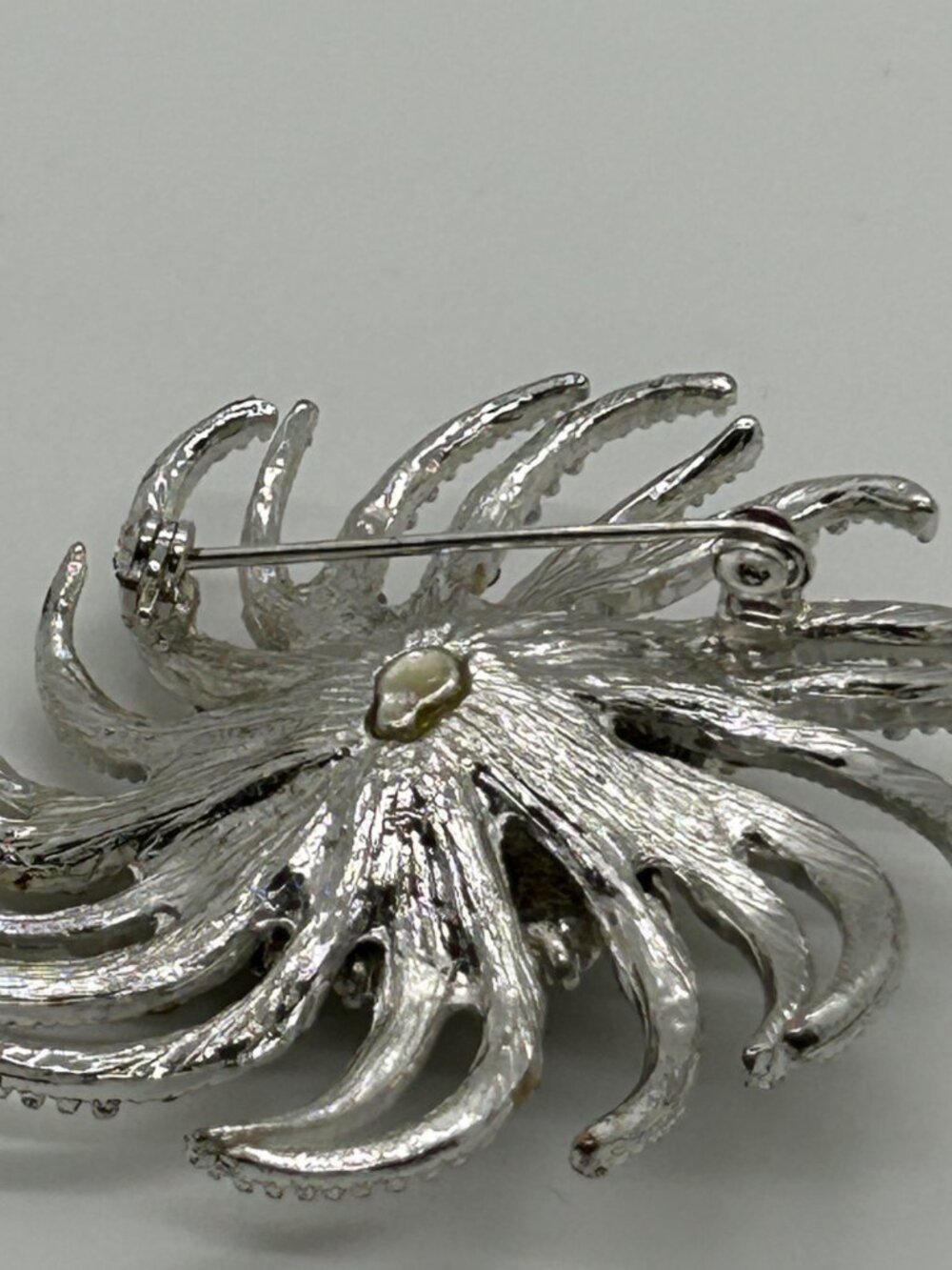Vintage Silvertone Brooch Sunburst Starburst Swirl Rhinestone Retro Mid-Century - Picture 15 of 16